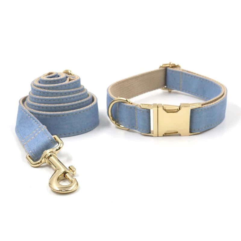 Set en Velours Bleu Jean – Harnais, Collier & Laisse avec boucle Dorée | SANEO Pets SANEO Pets