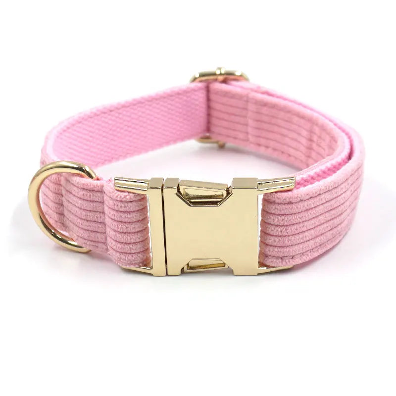 Set Luxe en Velours Rose – Harnais, Collier & Laisse avec boucle Dorée.