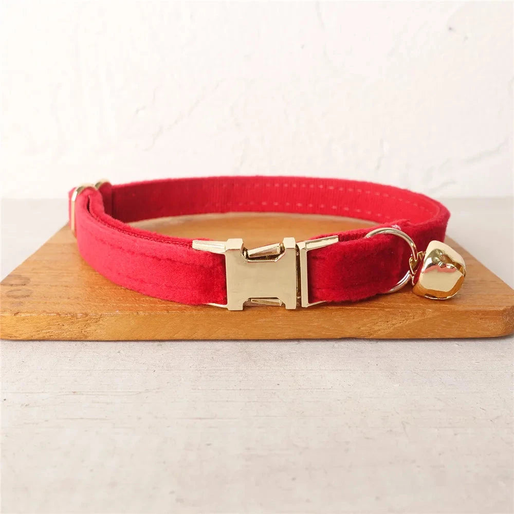 Collier en Velours Rouge pour Chat – Élégance, Confort | SANEO Pets SANEO Pets