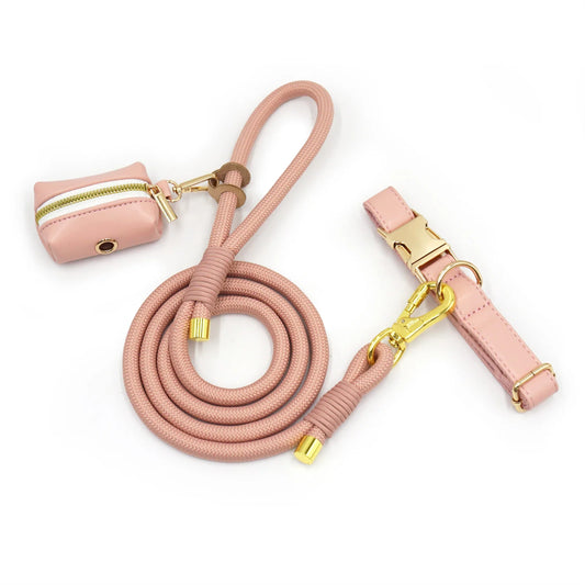 Set 3 Pièces Luxe en Velours Rose – Collier, Laisse & Poop Bag